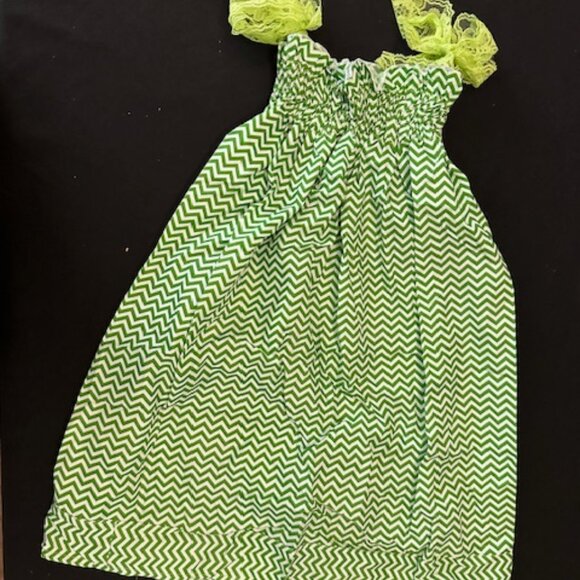 boutique Other - Green Chevron Pillowcase Dress